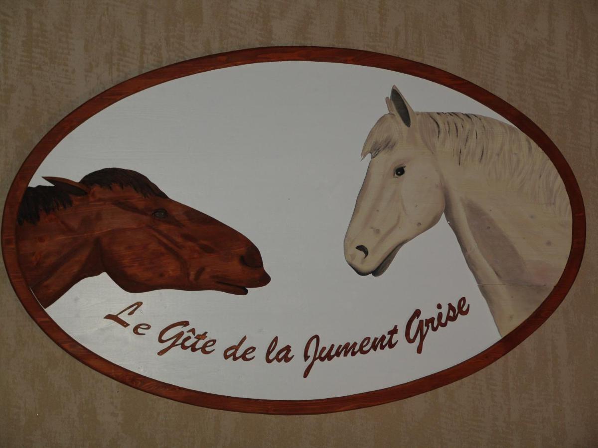Gite De La Jument Grise Lescheroux Экстерьер фото
